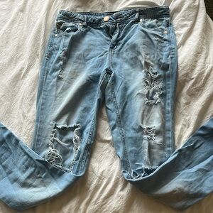 Elan Ripped jeans